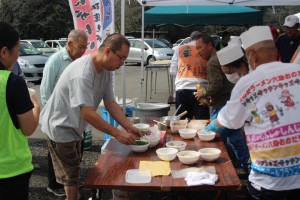 「交流イベントに笑顔の輪広がる」に関する画像